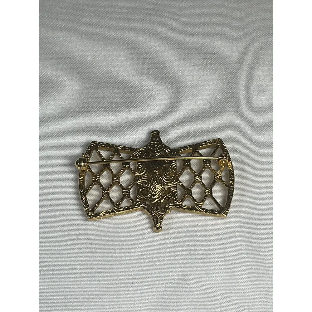 Vintage 70s 80s Faux‎ Emerald Costume Brooch Pin